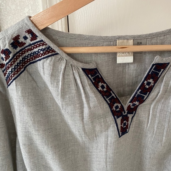 Roxy • Boho Embroidered Blouse - Picture 4 of 10